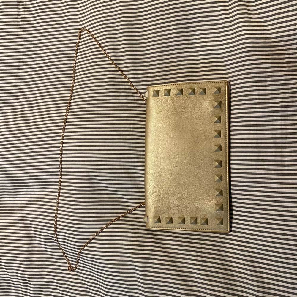 Teria Yabar Clutch - Gold
